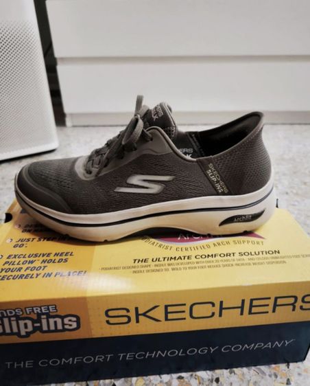 รองเท้าผู้ชาย SKECHERS GO WALK Arch Fit®Slip-ins Simplicity 2 มือสอง สภาพสวยมาก รองเท้าอุ้งเท้าสูง รองเท้าคนเท้าแบน รูปที่ 2