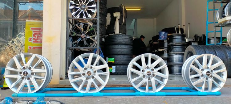 แม็กอีซูซุ ขอบ18 กว้าง7 et33 สีเดิม รูปที่ 9