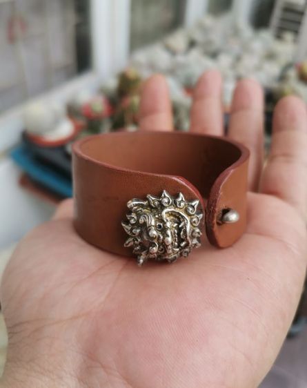 กำไลข้อมือเงินแท้ หนังแท้ งานเก่า Made In Japan