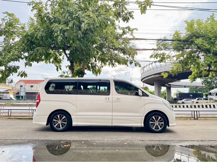 Hyundai H-1  2016 2.5 Executive Utility-car ดีเซล ไม่ติดแก๊ส เกียร์อัตโนมัติ ขาว รูปที่ 3