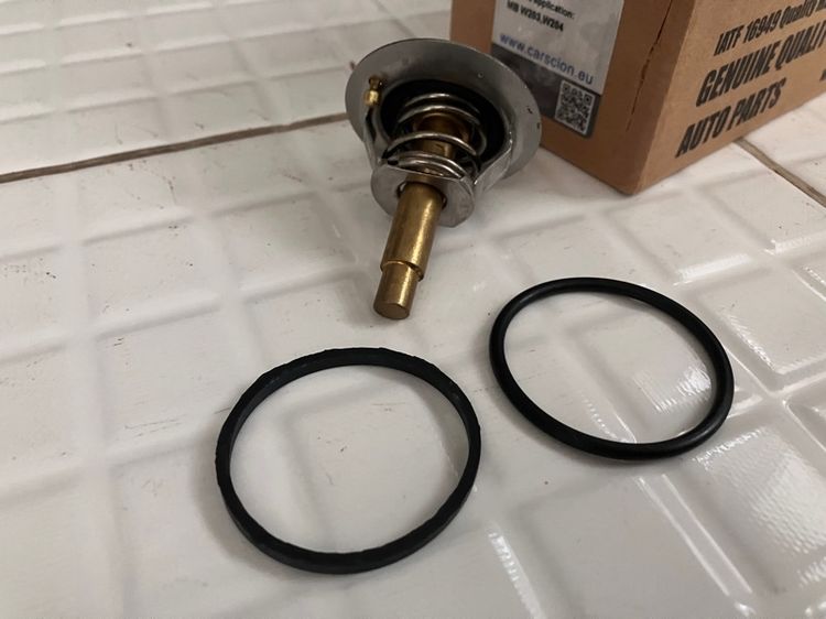 วาล์วน้ำ Thermostat Benz เครื่อง M271 W203 W204 W211 W212 W207 R171 แบรนด์เยอร์มัน 🇩🇪 เป็นของใหม่ครับ รูปที่ 3