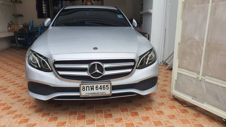รถ Mercedes-Benz E-Class E350 สี บรอนซ์เงิน