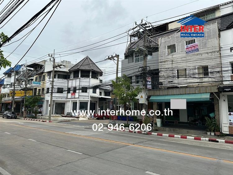 ไม่ใช่ อาคารพาณิชย์ 4 ชั้น 30 ตร.ว. อาคารพาณิชย์ทาวน์อินทาวน์ ถนนนลาดพร้าว เขตวังทองหลาง กรุงเทพมหานคร