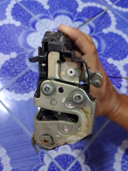 กลอนล็อคประตู vios 08 ถึง 2010