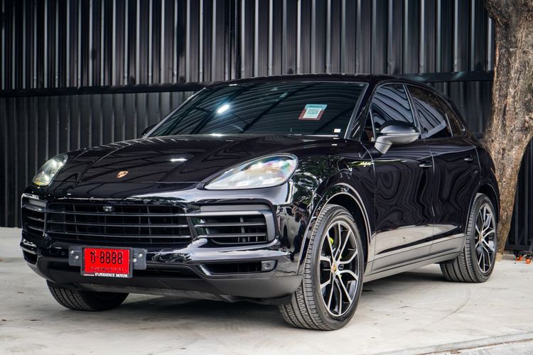 รถ Porsche Cayenne 3.0 E-Hybrid 4WD สี ดำ