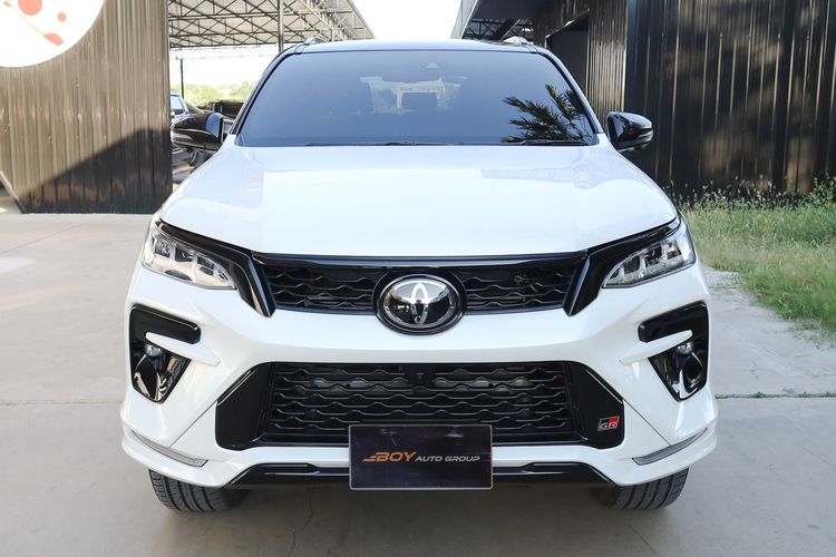 Toyota Fortuner 2022 2.8 GR Sport 4WD Utility-car ดีเซล ไม่ติดแก๊ส เกียร์อัตโนมัติ ขาว รูปที่ 2