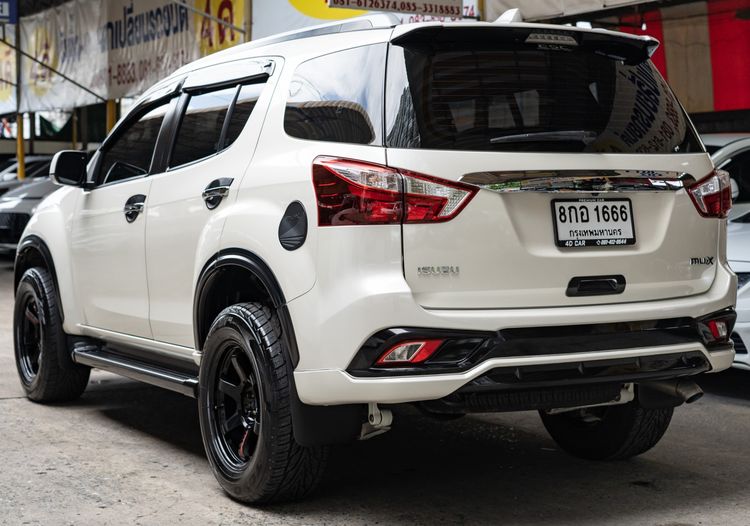 Isuzu MU-X 2019 1.9 The Onyx Utility-car ดีเซล ไม่ติดแก๊ส เกียร์อัตโนมัติ ขาว รูปที่ 3