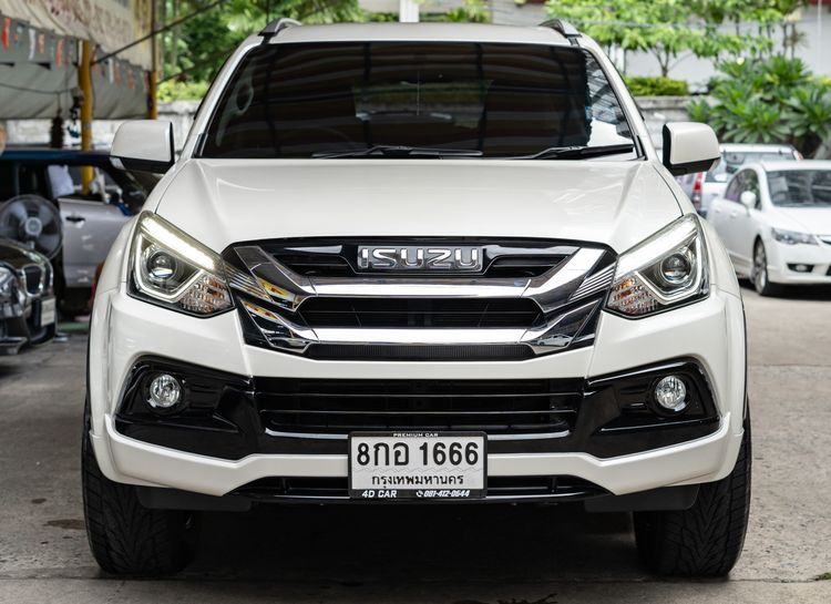 Isuzu MU-X 2019 1.9 The Onyx Utility-car ดีเซล ไม่ติดแก๊ส เกียร์อัตโนมัติ ขาว