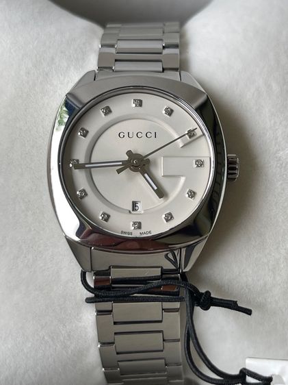 ขาว GUCCI GG2570 G Frame 29 mm Diamond Stainless Steel Black Dial YA142504