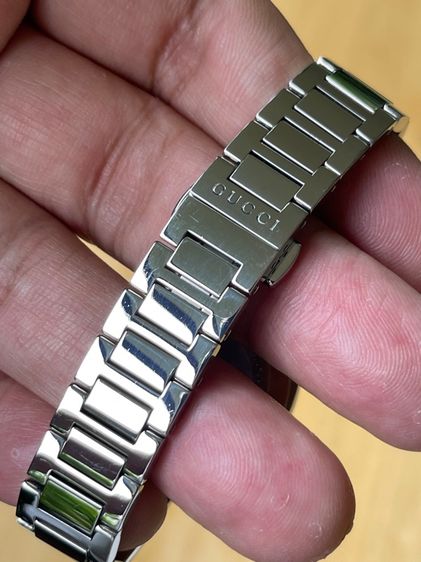 GUCCI GG2570 G Frame 29 mm Diamond Stainless Steel Black Dial YA142504 รูปที่ 9