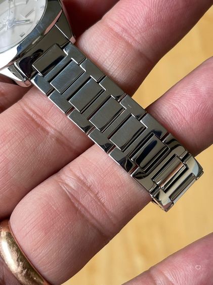 GUCCI GG2570 G Frame 29 mm Diamond Stainless Steel Black Dial YA142504 รูปที่ 18