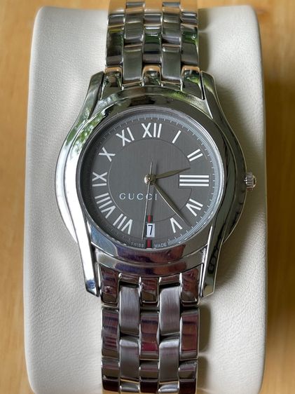 GUCCI 5500M 34 mm Gray Dial Swiss Quartz Steel Men’s Watch  รูปที่ 4
