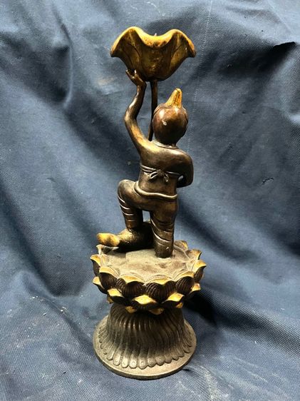 เชิงเทียน เด็กถือใบบัว ทองเหลืองสะสม รูปที่ 15