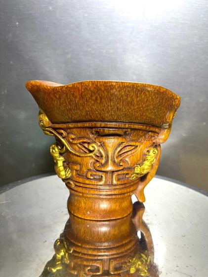 จอก งานแกะสลักสะสม