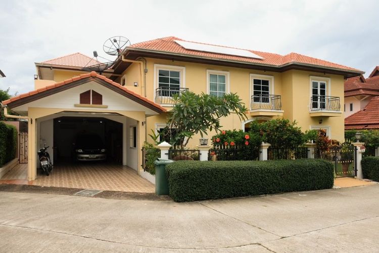 ขายบ้านเดี่ยว 2 ชั้น โครงการEl Grande ( เอล แกรนด์ ) ขนาด 160 ตรว ใกล้ตลาดน้ำสี่ภาคพัทยา ต.หนองปรือ อ.บางละมุง จ.ชลบุรี