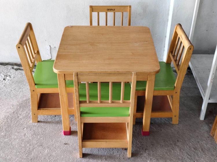 🔴ขายชุดโต๊ะ+เก้าอี้ ของเด็ก-ยี่ห้อ DEMAJE (มือสอง)🔴