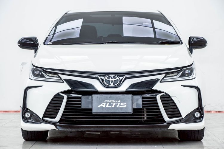 Toyota Altis 2020 1.8 GR Sport CVT Sedan เบนซิน ไม่ติดแก๊ส เกียร์อัตโนมัติ ขาว รูปที่ 4