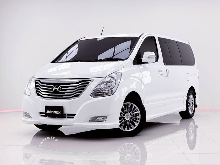 รถ Hyundai Grand Starex 2.5 VIP สี ขาว