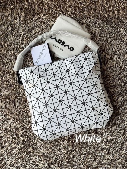 กระเป๋าคล้องไหล่ Bao Bao  11“ รูปที่ 11