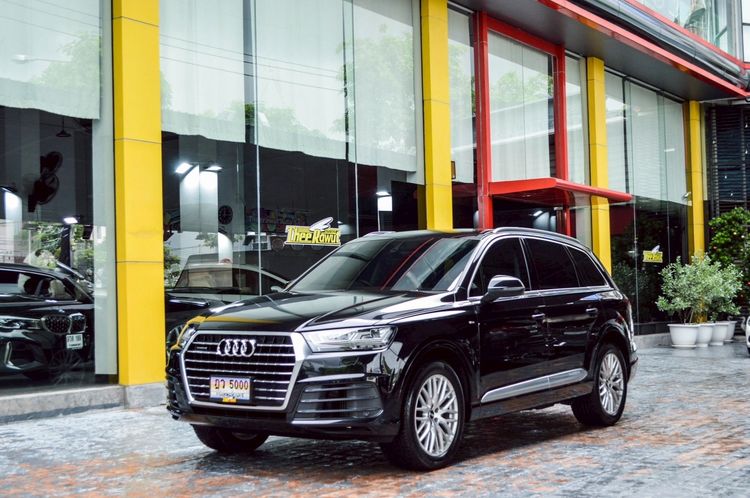รถ Audi Audi Q7  3.0 TDI Quattro 4WD สี ดำ