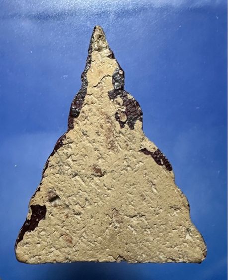 พระบัณฑูรย์ พิมพ์เศียรแหลม วังหน้า กทม. มีคราบครั่งเดิม พระสวยสมบูรณ์สร้างยุคเดียวกับพระโคนสมอ รูปที่ 2