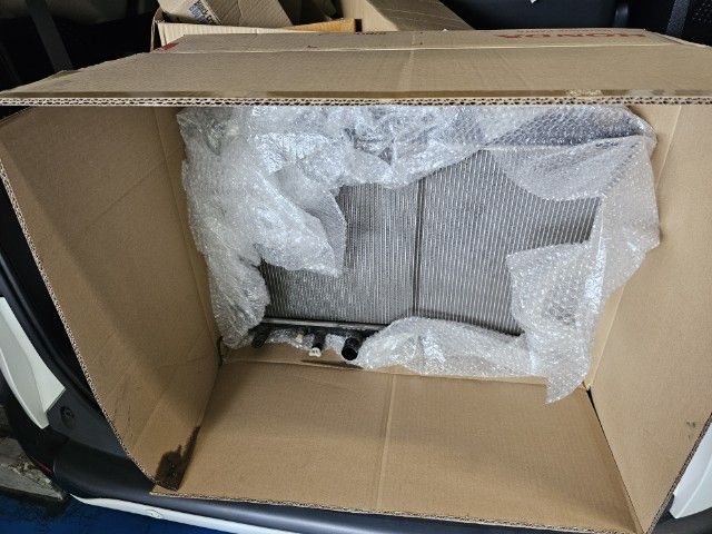 รังผึ้งหม้อน้ำรถฮอนด้าhrv สภาพ 90 รูปที่ 3