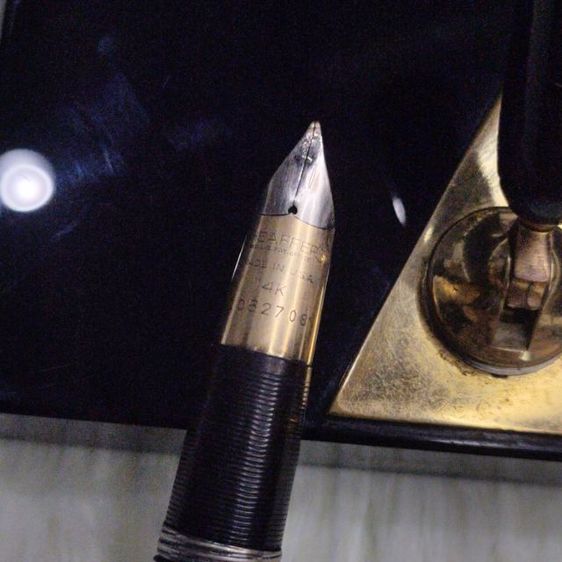 ปากกาหัวแร้งโบราณ Sheaffer s หัวทองคำ 14K พร้อมแท่นเสียบยุคปี 70-80 สภาพสมบูรณ์  รูปที่ 4