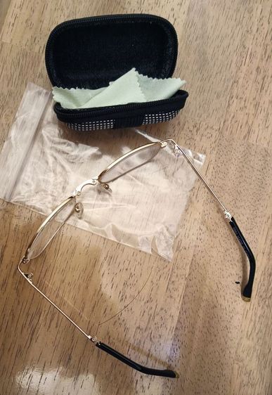 แว่นสายตายาวพับได้ พร้อมกระเป๋าใส่แว่น รูปที่ 3