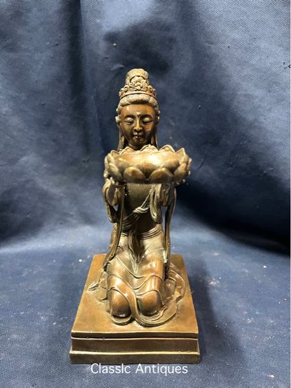 เชิงเทียน เทพถือดอกบัว ทองเหลืองสะสม รูปที่ 15