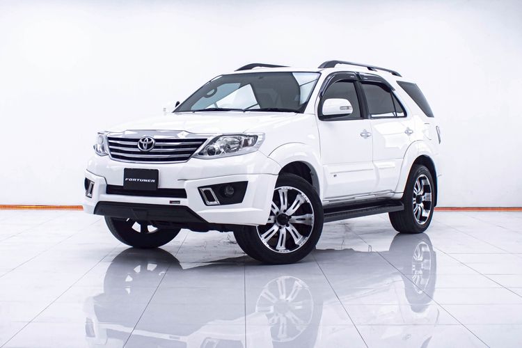 Toyota Fortuner 2011 2.7 V Utility-car เบนซิน NGV เกียร์อัตโนมัติ ขาว