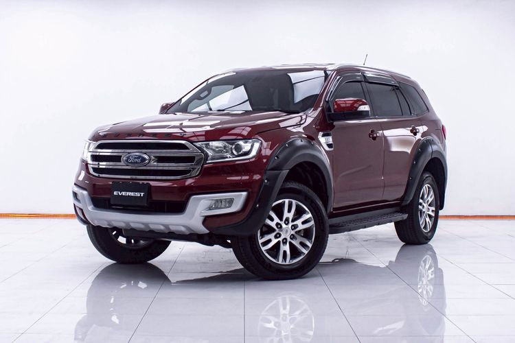 รถ Ford Everest 2.2 Titanium สี แดง