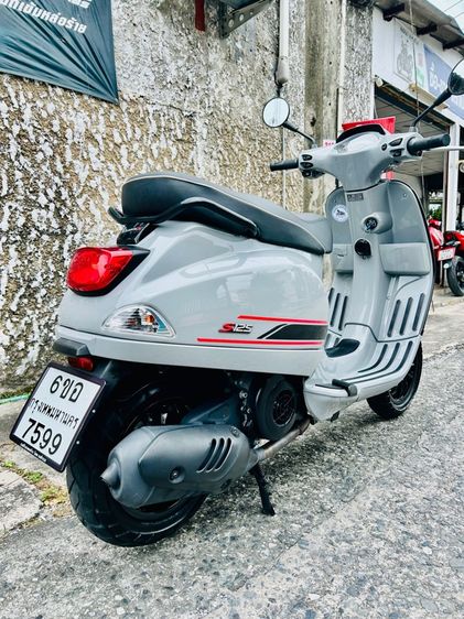 Vespa S125 3V IE IGET ปี2023 วิ่ง2000โล กุญแจชิพ2ดอก สด-ผ่อน รูปที่ 4