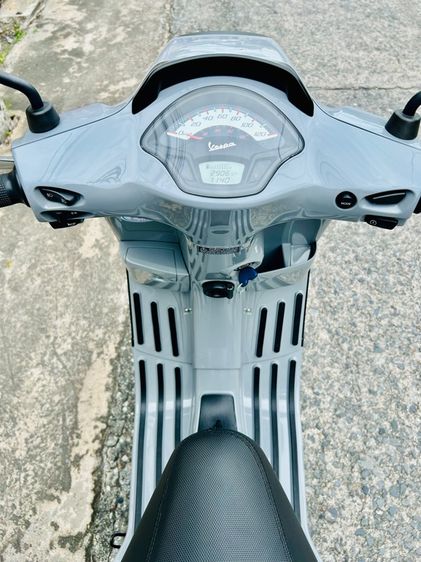 Vespa S125 3V IE IGET ปี2023 วิ่ง2000โล กุญแจชิพ2ดอก สด-ผ่อน รูปที่ 8