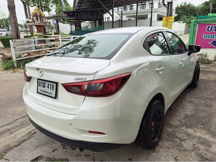 Mazda Mazda 2 2017 1.3 High Sedan เบนซิน ไม่ติดแก๊ส เกียร์อัตโนมัติ ขาว รูปที่ 4