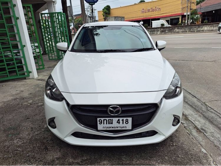 Mazda Mazda 2 2017 1.3 High Sedan เบนซิน ไม่ติดแก๊ส เกียร์อัตโนมัติ ขาว รูปที่ 2