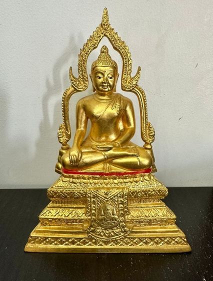 พระบูชาหลวงพ่อเพชร รุ่น กาญจนา ปี 39 หน้าตัก 3 นิ้วปิดทองสวยงดงามมาก ค่ะ