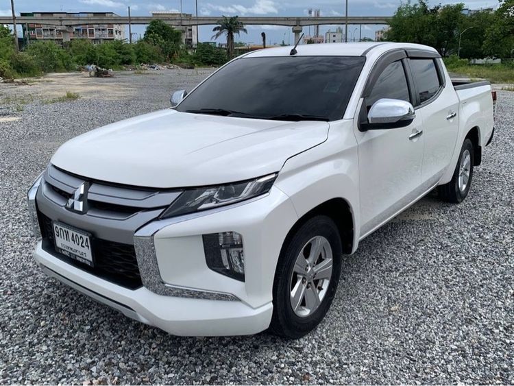 รถ Mitsubishi Triton All New Double Cab 2.5 GLX สี ขาว