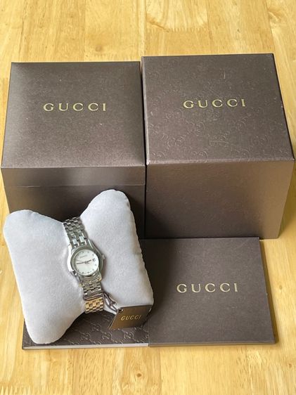 GUCCI Round face Watches Mother of Pearl Diamond 5500L Quartz Silver Dial Women รูปที่ 2