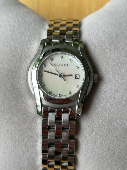 GUCCI Round face Watches Mother of Pearl Diamond 5500L Quartz Silver Dial Women รูปที่ 6