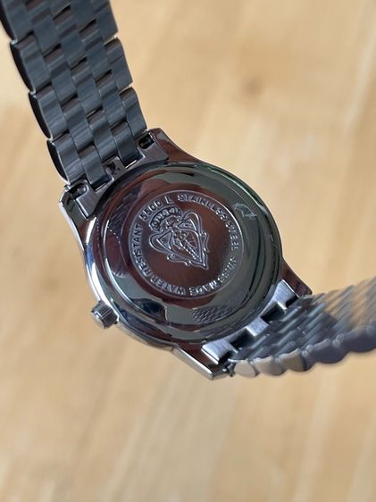 GUCCI Round face Watches Mother of Pearl Diamond 5500L Quartz Silver Dial Women รูปที่ 14