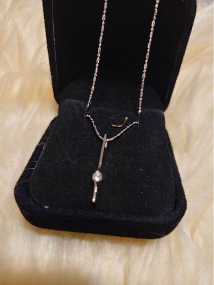 สร้อยคอทองคำขาวพร้อมจี้เพชร รูปที่ 2