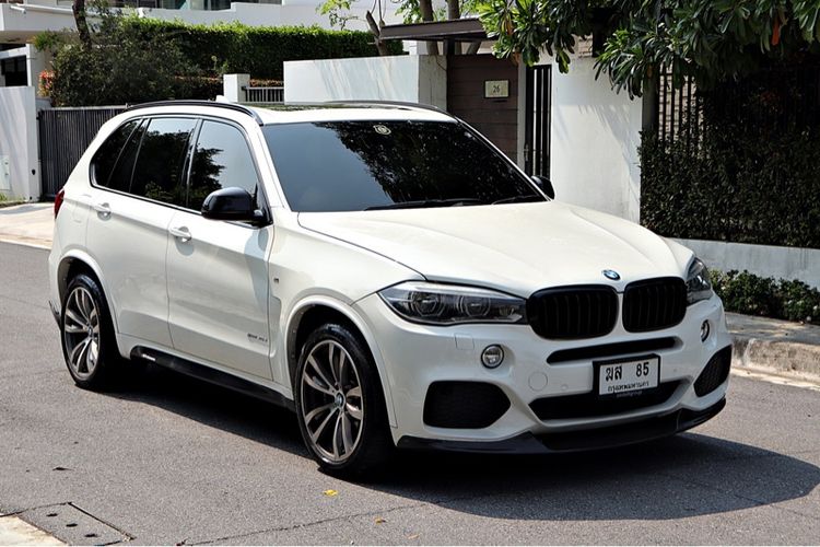 BMW X5 2016 3.0 xDrive30d M Sport 4WD Utility-car ดีเซล เกียร์อัตโนมัติ ขาว รูปที่ 2