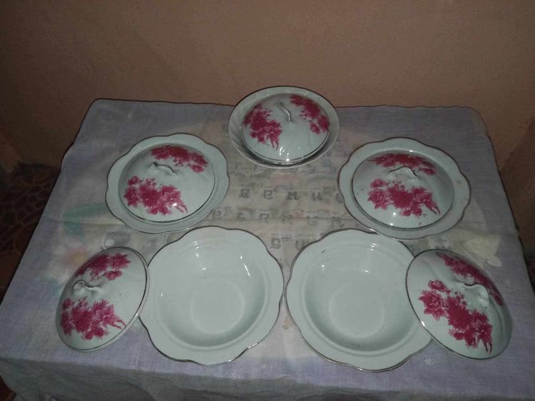 ถ้วยโบราณพร้อมฝาปิด (ลายดอกแดง) รูปที่ 3