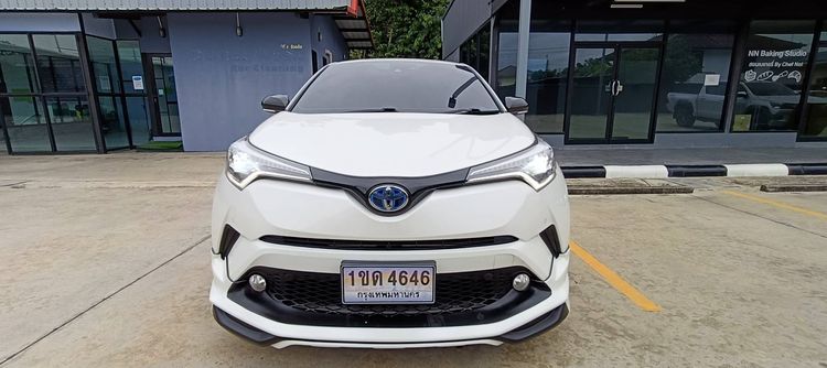 Toyota C-HR 2019 1.8 HV Hi Sedan ไฮบริด ไม่ติดแก๊ส เกียร์อัตโนมัติ ขาว รูปที่ 3
