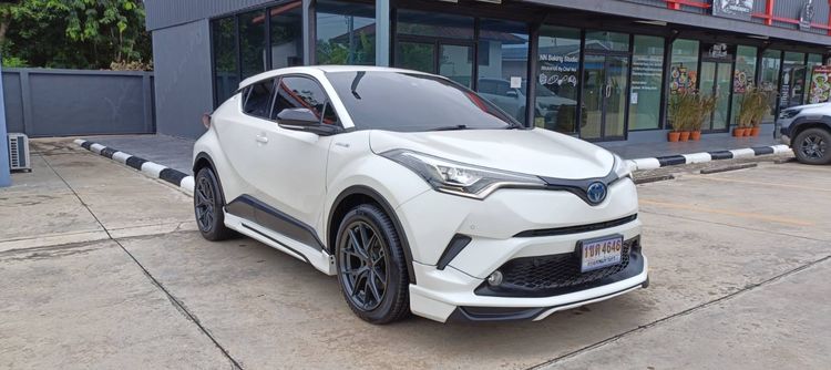 Toyota C-HR 2019 1.8 HV Hi Sedan ไฮบริด ไม่ติดแก๊ส เกียร์อัตโนมัติ ขาว