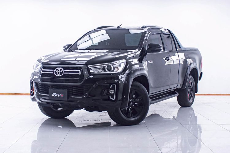รถ Toyota Hilux Revo 2.4 Prerunner G Rocco สี ดำ