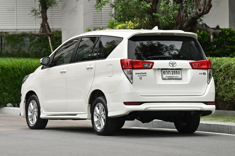 Toyota Innova 2017 2.8 Crysta G Utility-car ดีเซล ไม่ติดแก๊ส เกียร์อัตโนมัติ ขาว รูปที่ 3