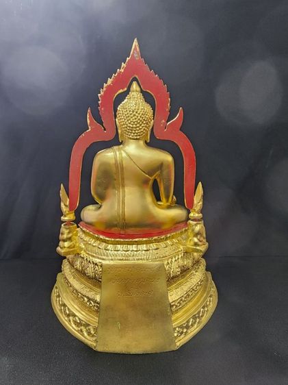 พระบูชาหลวงพ่อเพชร วัดท่าหลวง รุ่น กาญจนา ปี ๒๕๓๙ หน้าตัก 5 นิ้ว ปิดทองสวยงดงาม รูปที่ 2