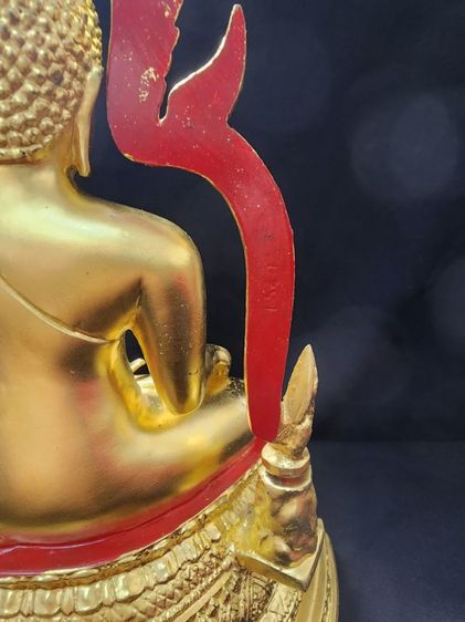 พระบูชาหลวงพ่อเพชร วัดท่าหลวง รุ่น กาญจนา ปี ๒๕๓๙ หน้าตัก 5 นิ้ว ปิดทองสวยงดงาม รูปที่ 4