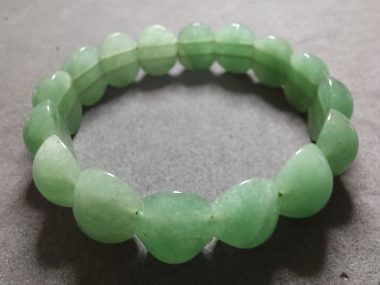 สร้อยข้อมือหยกพม่าแท้ สีเขียวสวยงามมาก รูปที่ 2
